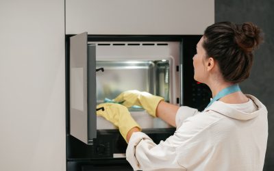 Oven Cleaning Made Easy – 5 Steps and Professional Advantages